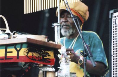 BREAKING REGGAE NEWS – Percussionist ‘Sticky’ Thompson is dead