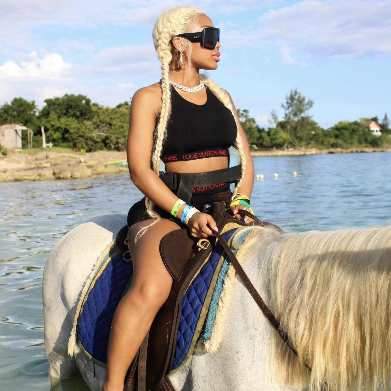 Jayda parties up a storm in Jamaica